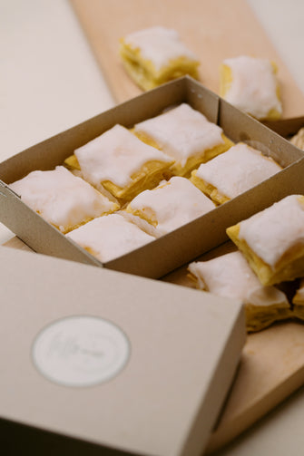 Leones Napoleones Tasting Box (6 pcs)
